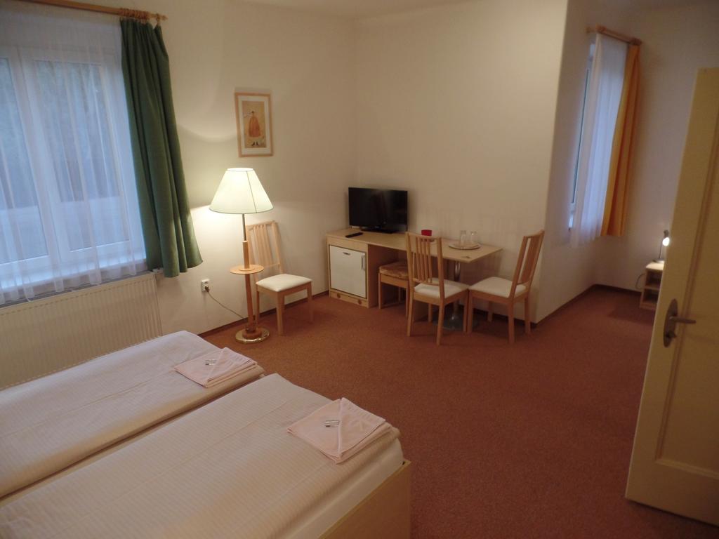 Pension Fontana Podebrady Exterior photo